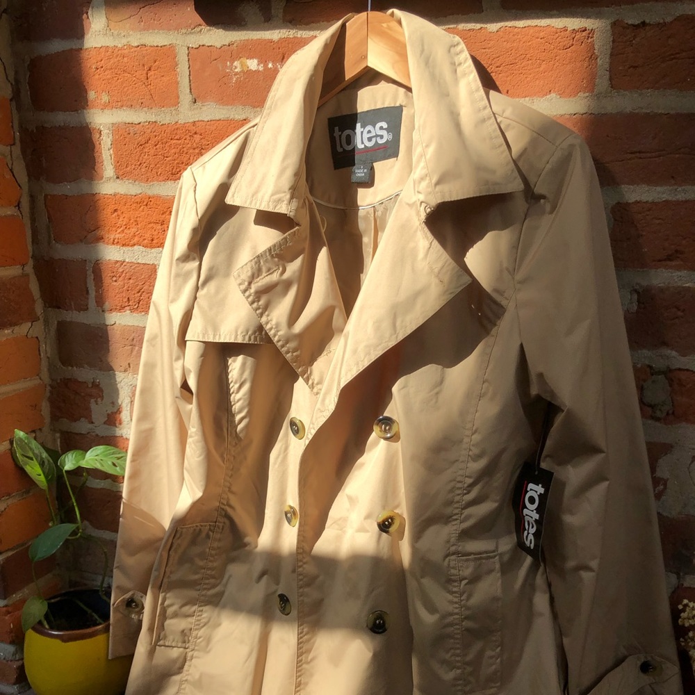 #NWT Tan Totes Trench Style Rain Coat